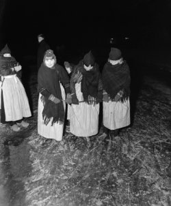 Meisjes op het ijs, Bestanddeelnr 901-4189