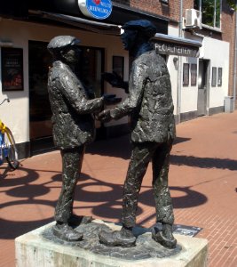 Meierijstad veghel kunstwerk handjeklap