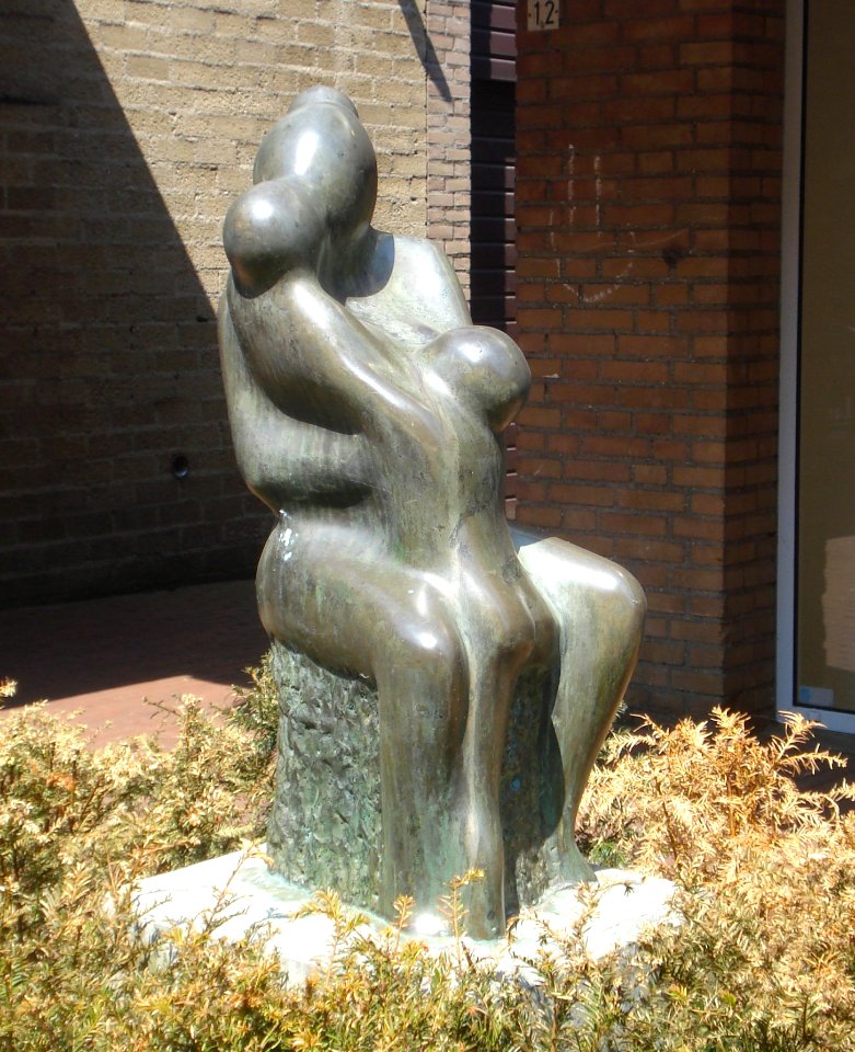Meierijstad veghel kunstwerk moeder en kinderen
