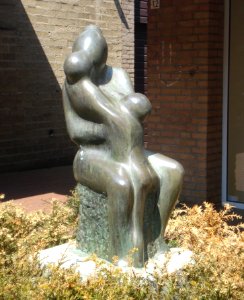 Meierijstad veghel kunstwerk moeder en kinderen