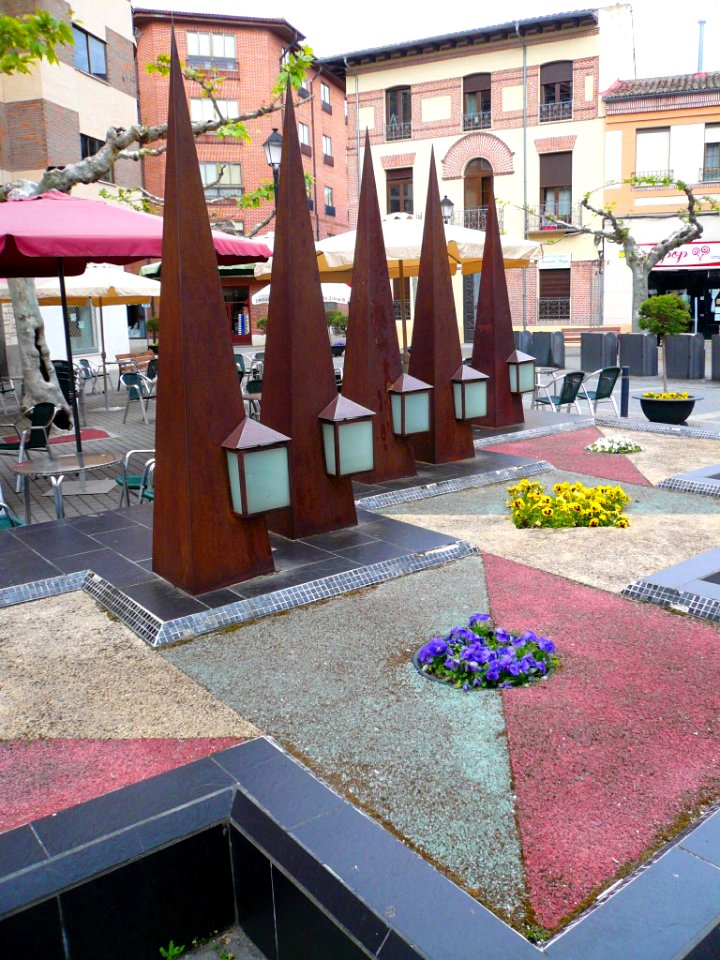 Medina del Campo - Plaza del Pan, Monumento a la Semana Santa Medinense 2
