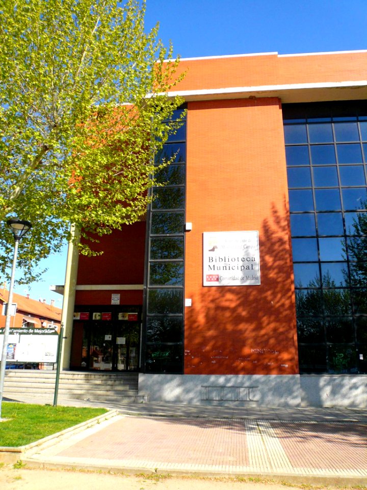 Mejorada del Campo - Biblioteca Municipal Hans Christian Andersen 2