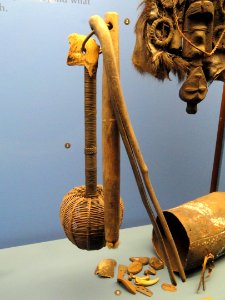 Medicine rattle with tweezers and snuff holder, Mangbetu - African objects in the American Museum of Natural History - DSC05994