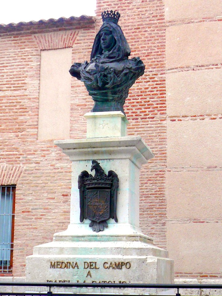 Medina del Campo - Busto de Isabel La Católica 1