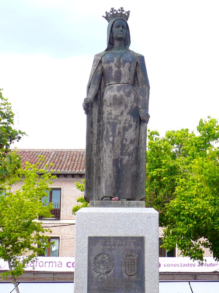 Medina del Campo - Monumento a Isabel la Católica (mojado por la lluvia) 02