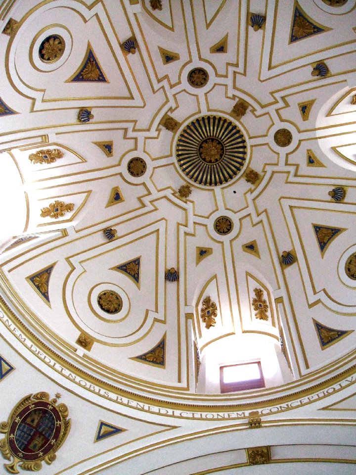 Medina del Campo-Colegiata de San Antolin 22-Capilla del Santo Cristo