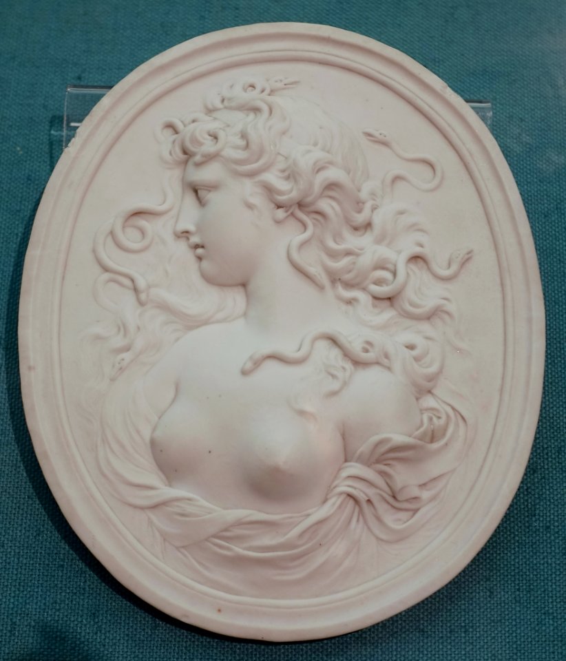 Medusa's head, Johann Peter Melchior, Nymphenburg, c. 1800, biscuit porcelain - Germanisches Nationalmuseum - Nuremberg, Germany - DSC03218
