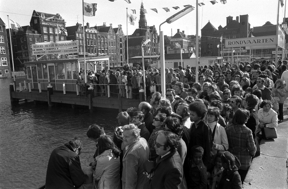 Meer dan 1 miljoen toeristen bezoeken ons land drukte bij rondvaartboten, Bestanddeelnr 927-1261