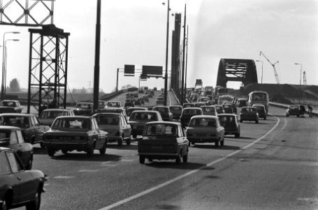 Meer dan 1 miljoen toeristen bezoeken ons land file op autowegen, Bestanddeelnr 927-1267