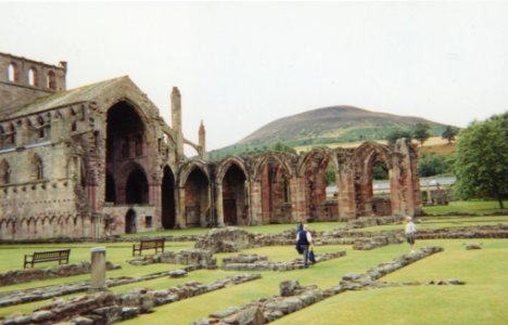 Melrose Abbey 2000-2- Chapels