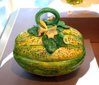 Melon tureen and cover, Chelsea, c. 1755-1756, soft-paste porcelain - California Palace of the Legion of Honor - DSC07620 photo