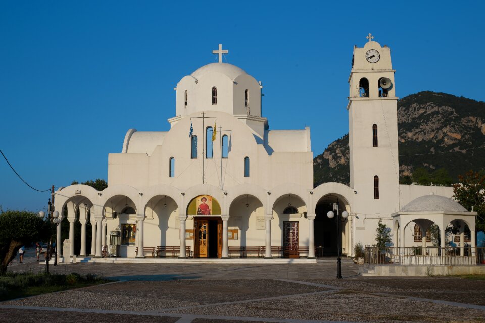 Church kamena vourla place