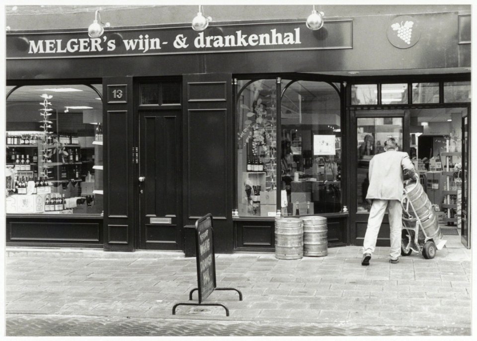 Melger's drankenhandel, Barrevoetestraat 13