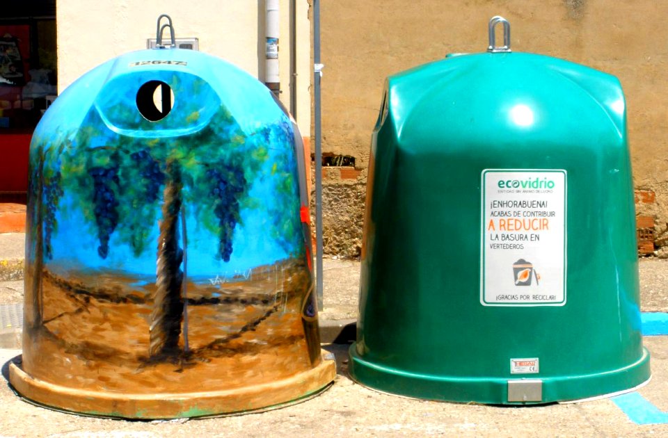 Mendavia - contenedores de reciclaje 01