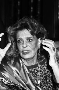 Melina Mercouri tijdens haar toespraak, Bestanddeelnr 933-5217