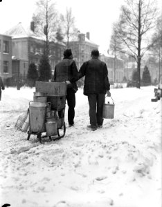 Melkboeren voor de slee, Bestanddeelnr 902-0249