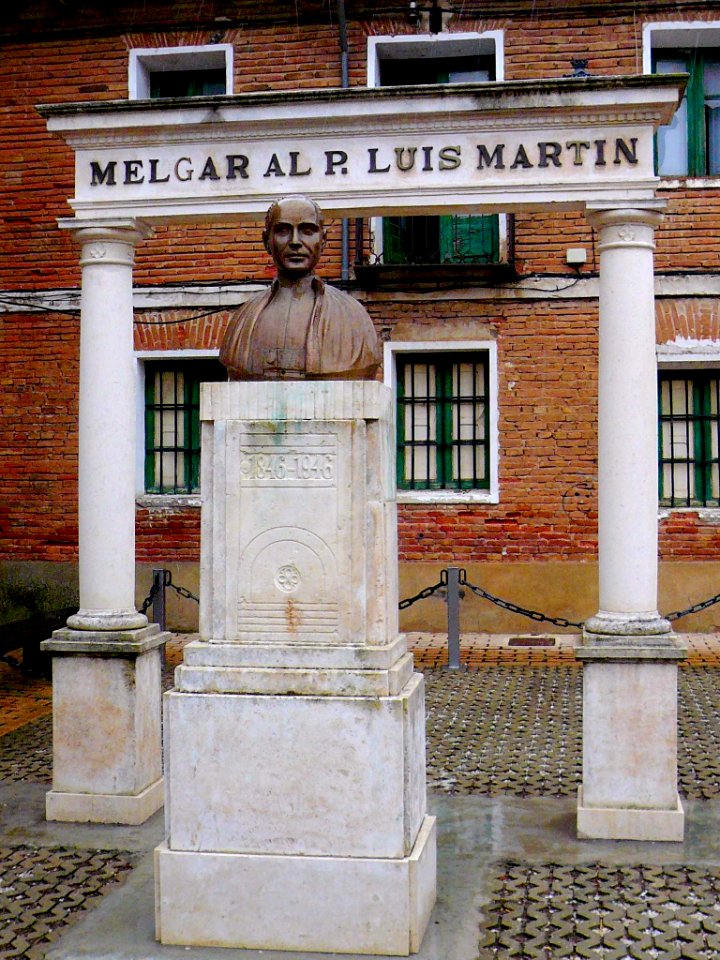 Melgar de Fernamental - Monumento al Padre Luis Martín 3