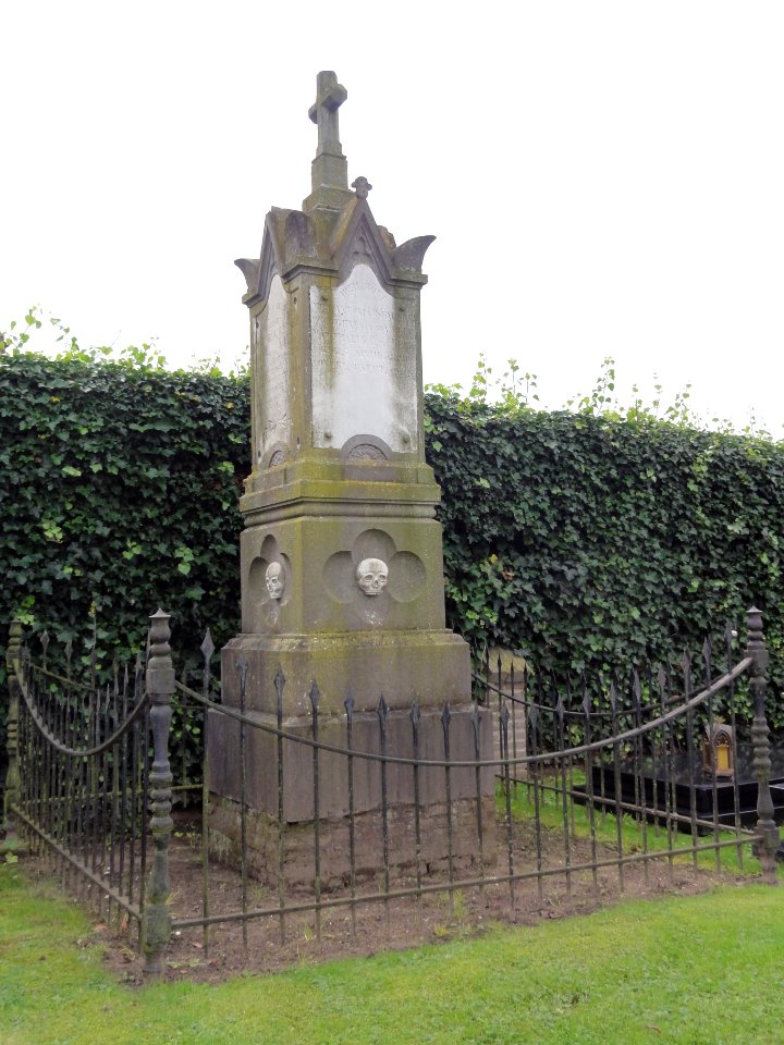 Megen rijksmonument 516607graf Sengers begraafplaats Schoolstraat