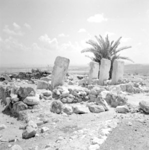 Megiddo Overzicht van de opgravingen van de zg stallen van koning Salomo, Bestanddeelnr 255-3161