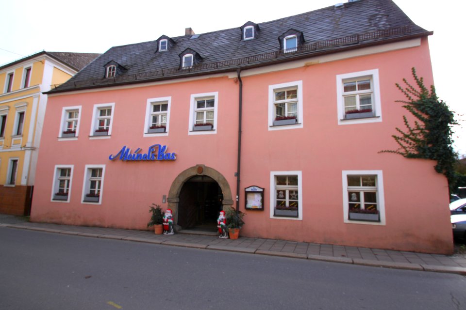 Meinels Bas Vorstadt 13 Hof