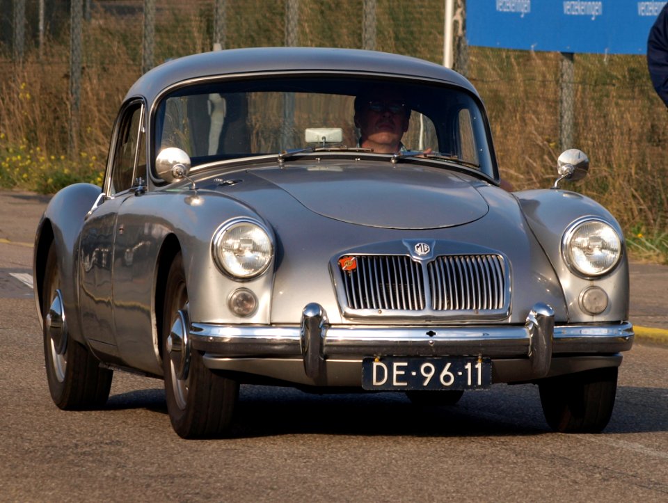 MG A Coupe 1600 dutch licence registration DE-96-11 pic02