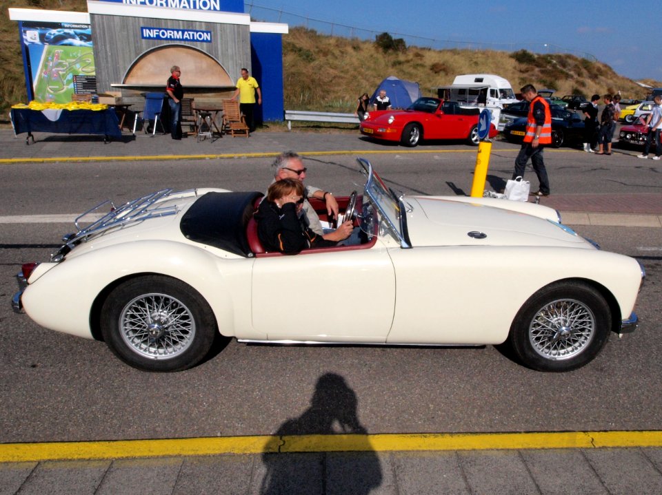 MG A dutch licence registration DM-98-18 pic3