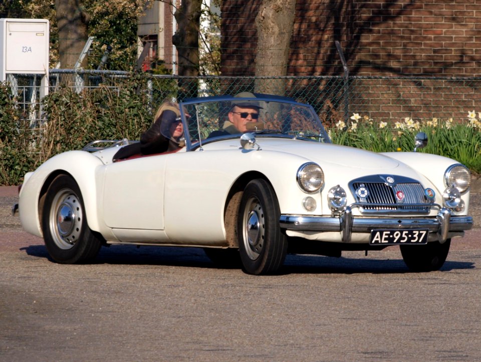 MG A (1961), Dutch licence registration AE-95-37, pic1