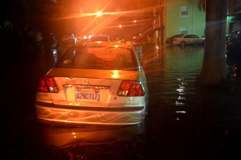 Miami tidal flooding with rain at high tide during king tides 31 Edgewater