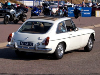 MG BGT dutch licence registration 16-YA-33 pic2