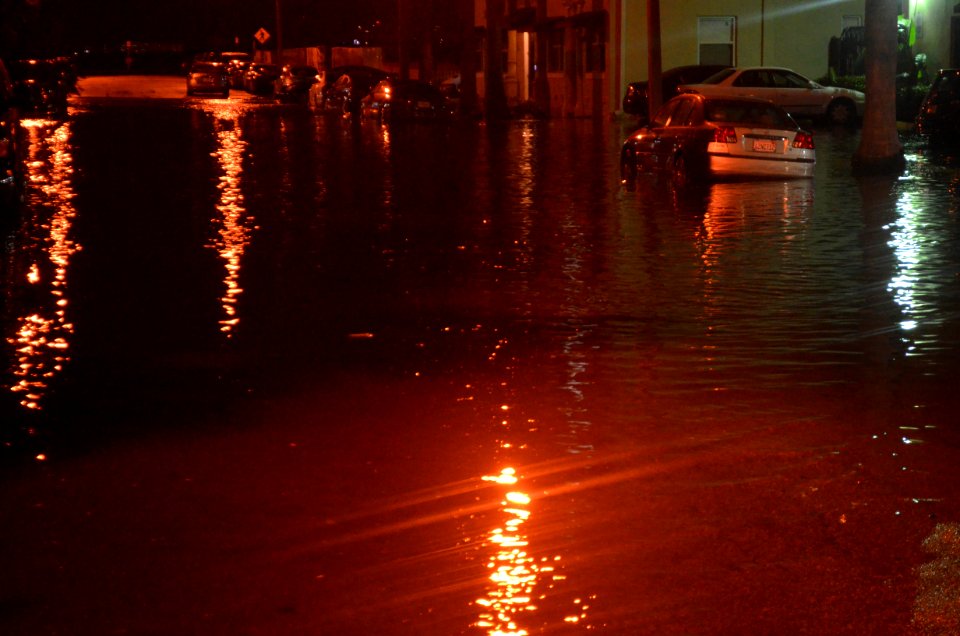 Miami tidal flooding with rain at high tide during king tides 43 Edgewater