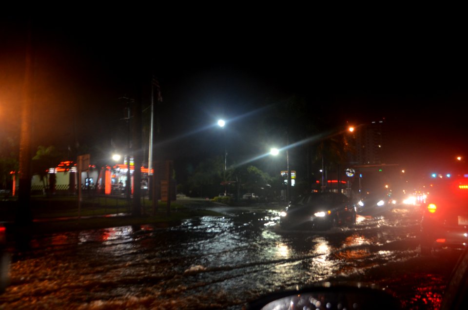 Miami tidal flooding with rain at high tide during king tides 08