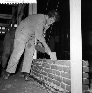 Metsel- en stratenmakerswedstrijd in de Ahoyhal te Rotterdam, Bestanddeelnr 910-4828
