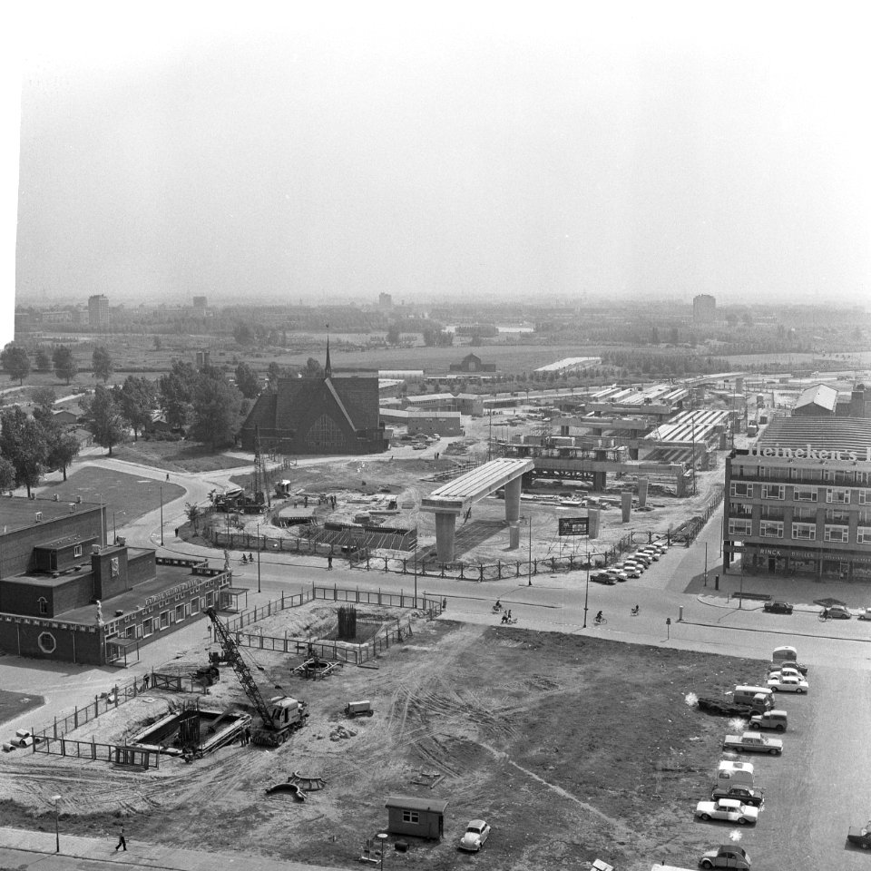 Metrobouw te Rotterdam, overzicht bovengrondse metrostation Zuidplein, Bestanddeelnr 917-8685