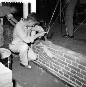 Metsel- en stratenmakerswedstrijd in de Ahoyhal te Rotterdam, Bestanddeelnr 910-4831