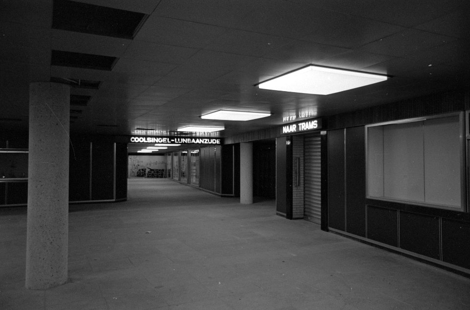 Metrobouw te Rotterdam, station Coolsingel-lijnbaanzijde, tevens ingang naar de , Bestanddeelnr 920-1926