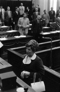 Mevrouw Van Veenendaal voor DS 70 in Tweede Kamer mevrouw S. van Veenendaal-Va, Bestanddeelnr 923-7064