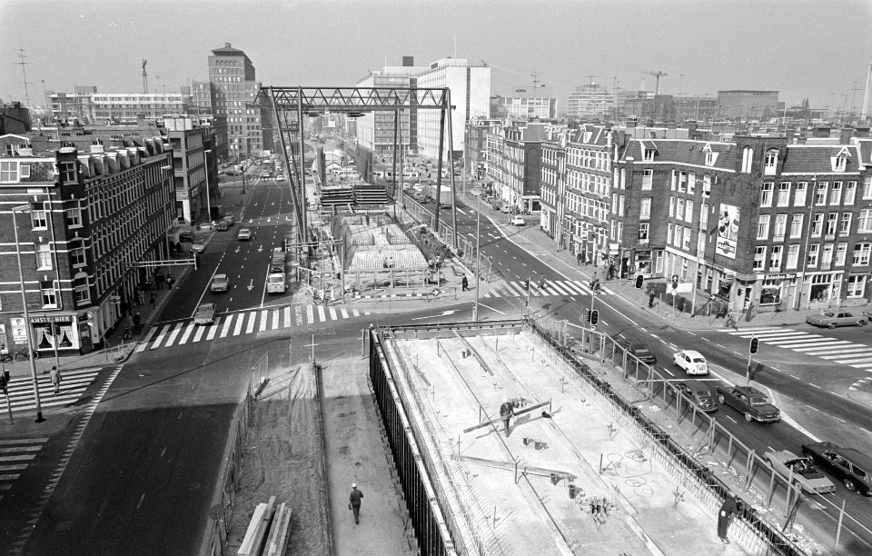 Metrobouw vordert in Wibautstraat, Amsterdam caisson in aanbouw, Bestanddeelnr 925-4616