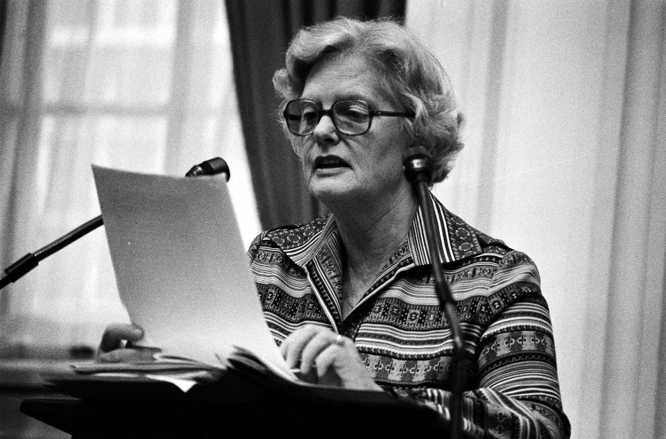 Mevrouw Veder-Smit aan het woord, Bestanddeelnr 929-9759