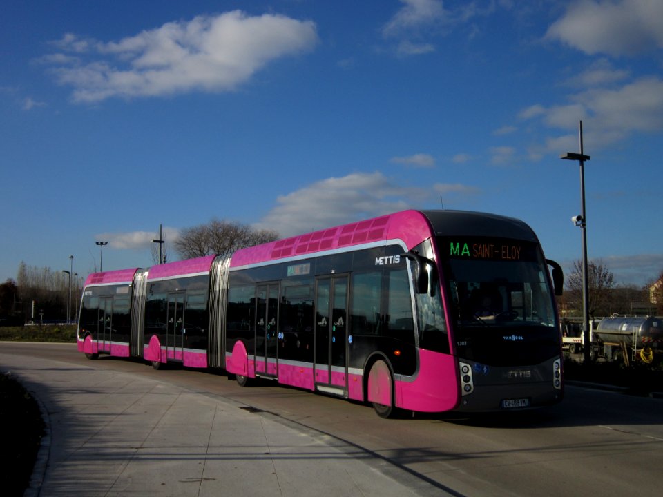 Metz Le Met' Van Hool Exquicity 24 n°1303 MA Saint-Eloy (1)