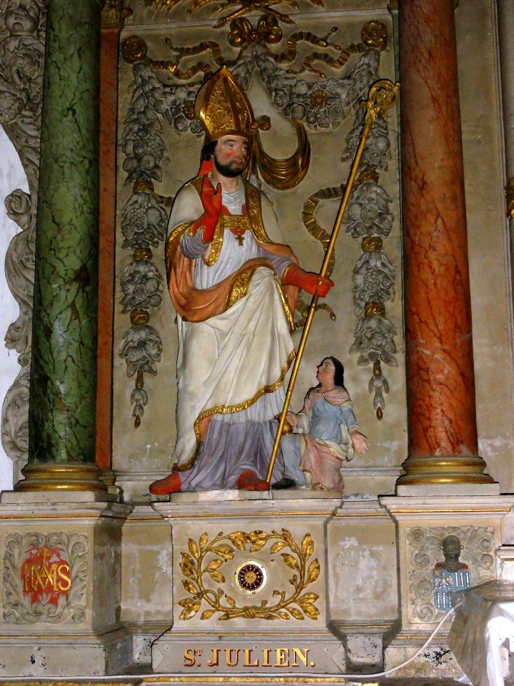 Meurçé (Sarthe) église, grand retable, statue de saint Julien