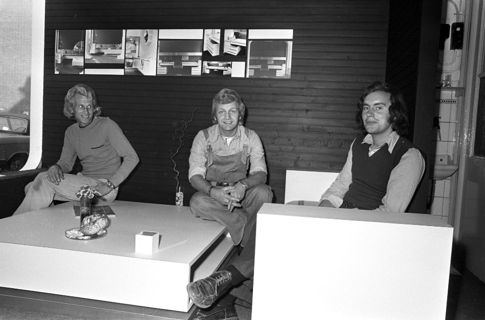 Meubelshowroom Vossen en Waal , opdracht Parool, Bestanddeelnr 925-9432
