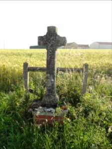 Meurçe (Sarthe) croix D27 est
