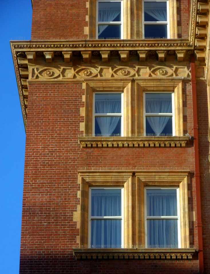 Metropole Hotel, Kings Road, Brighton (April 2015) (Side Elevation)