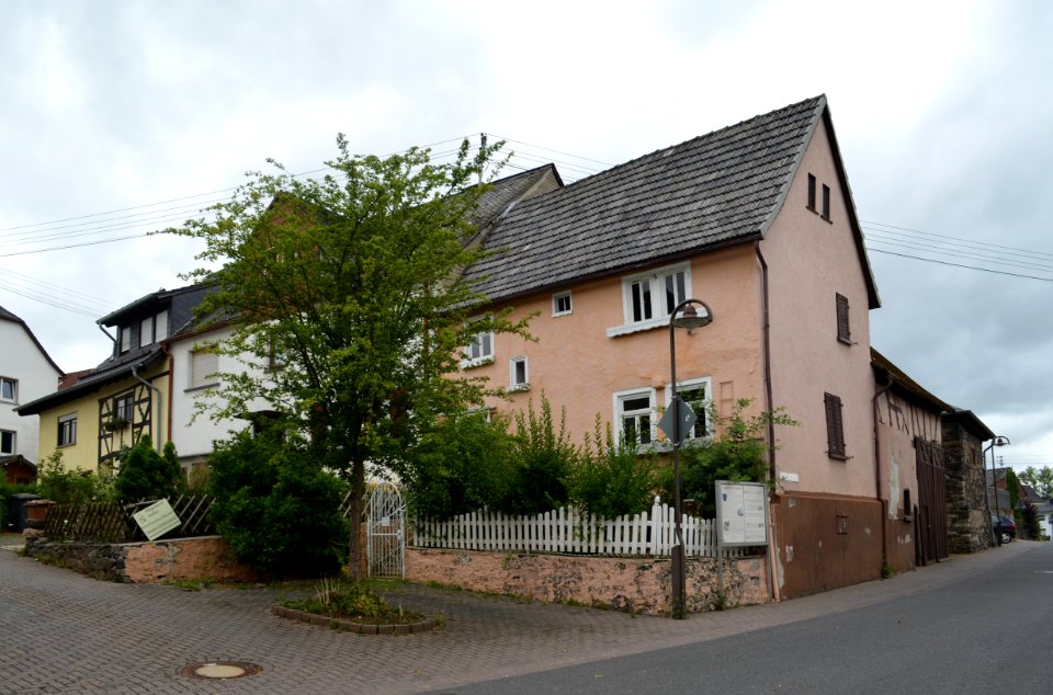 Meudt, Bergstraße 2