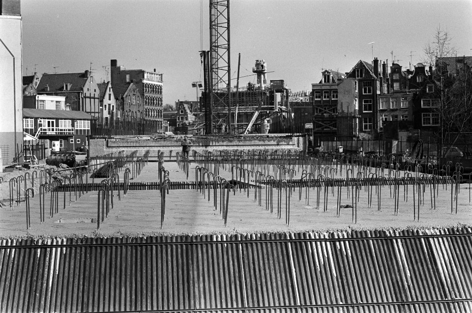 Metrobouw in Amsterdam overzicht vanaf Jodenbreestraat, Bestanddeelnr 928-4777