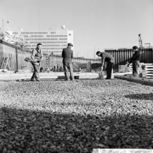 Metrobouw in Rotterdam Bouwput aan het Weena, Bestanddeelnr 913-4597