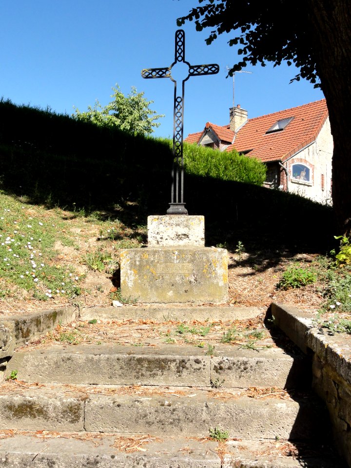 Meurival (Aisne) croix de chemin