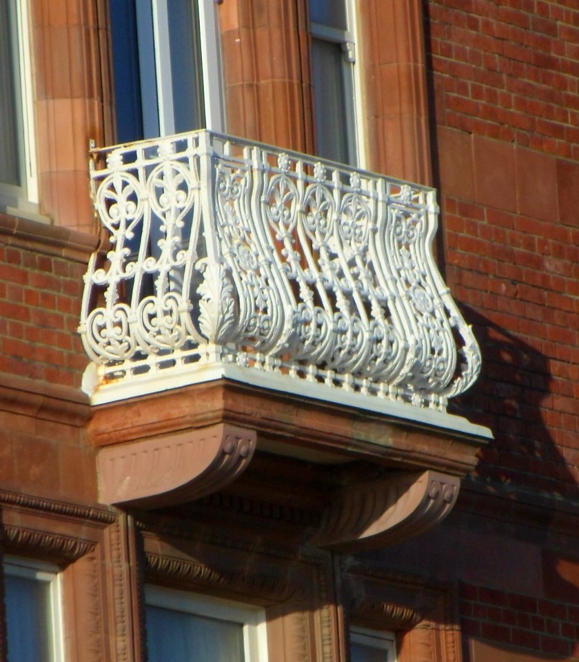 Metropole Hotel, Kings Road, Brighton (April 2015) (Balcony)
