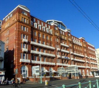 Metropole Hotel, Kings Road, Brighton (April 2015) (3)