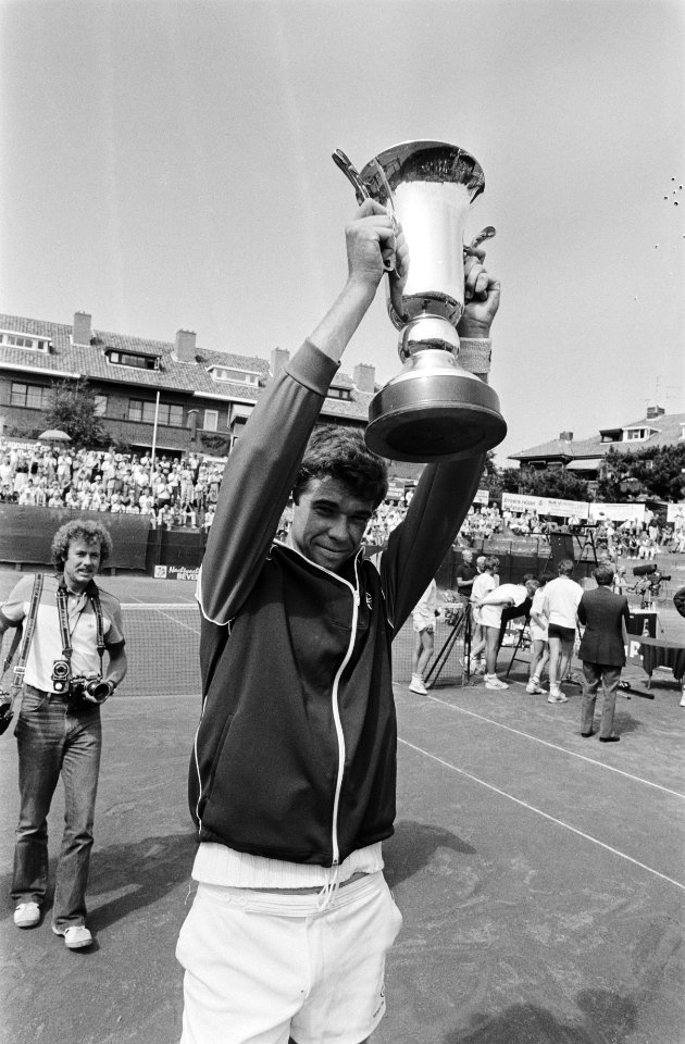 Michiel Schapers met de beker, Bestanddeelnr 932-6657